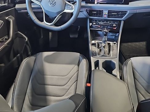 New 2026 Volkswagen Jetta SEL image 24