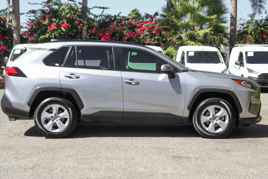 Used 2019 Toyota RAV4 XLE FWD image 10