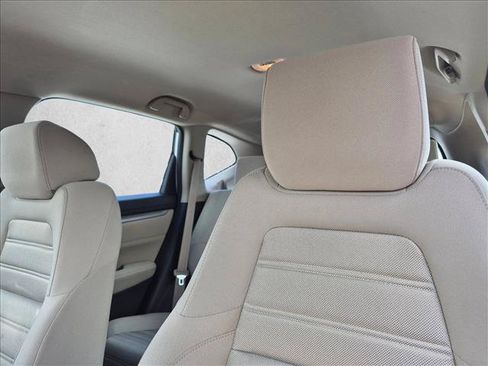 Used 2017 Honda CR-V LX image 4