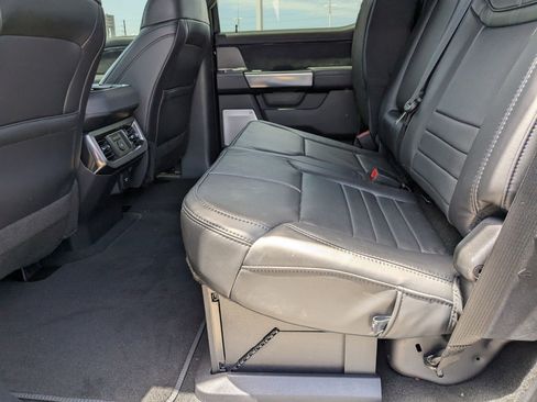 Used 2025 Ford F350 Platinum w/ FX4 Off-Road Package image 29