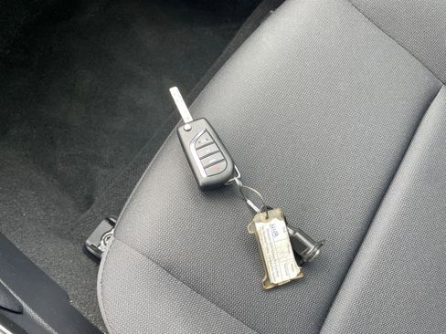 Used 2025 Toyota Corolla LE image 22