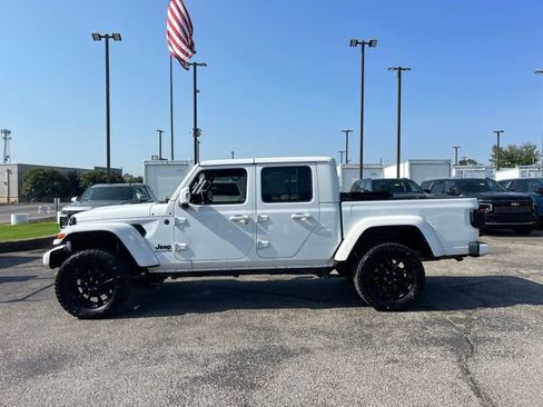 Used 2022 Jeep Gladiator Overland AWD/4WD image 6