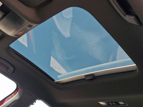 Used 2025 Volkswagen Jetta GLI Autobahn image 13