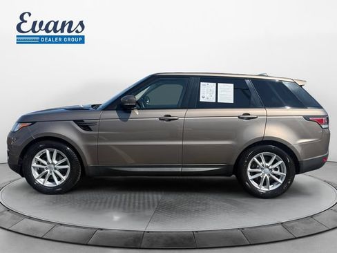 Used 2017 Land Rover Range Rover Sport SE AWD/4WD image 3
