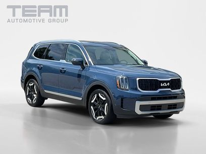 Used 2023 Kia Telluride EX w/ EX Captain's Chair Package