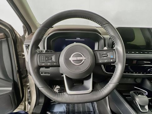 Used 2023 Nissan Rogue Platinum AWD/4WD image 10