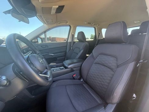 Used 2023 Nissan Pathfinder SV AWD/4WD image 26