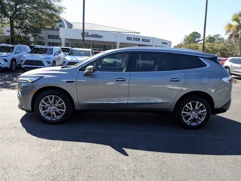 Used 2023 Buick Enclave Essence w/ Experience Buick Package image 7
