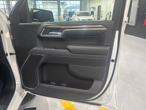 Used 2023 Chevrolet Silverado 1500 LT AWD/4WD image 37