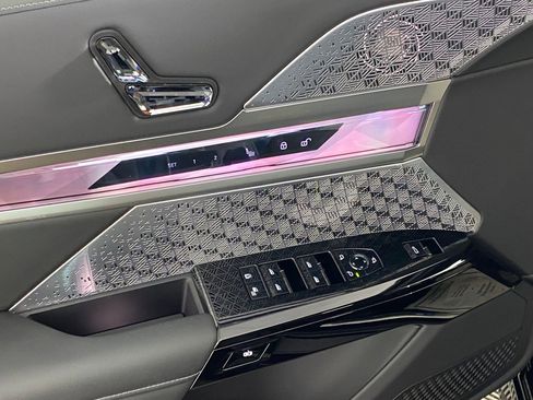 New 2026 BMW 760i xDrive w/ Executive Package image 24