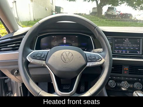 Used 2024 Volkswagen Jetta SE FWD image 10