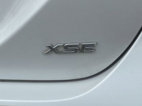 Used 2019 Toyota Camry XSE FWD image 9