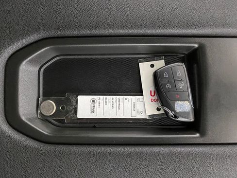 Used 2023 Chevrolet Silverado 1500 Custom image 28