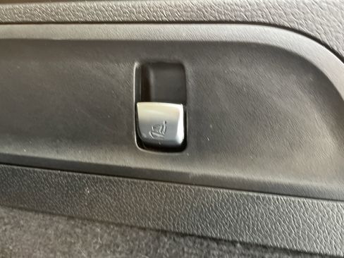 Certified 2021 Mercedes-Benz GLC 300 4MATIC image 12