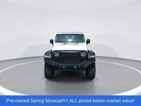 Used 2018 Jeep Wrangler Unlimited Sport S AWD/4WD image 3