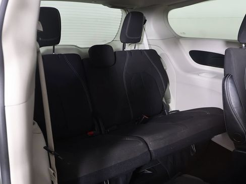 Used 2023 Chrysler Voyager LX FWD image 26
