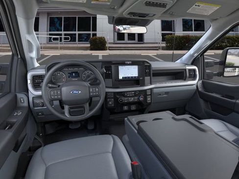 New 2026 Ford F550 4x4 Regular Cab Super Duty image 9