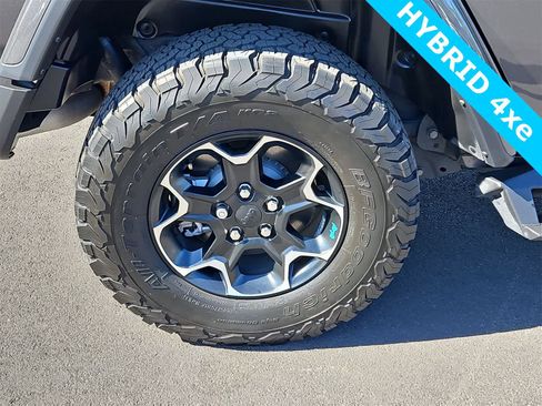 Used 2022 Jeep Wrangler Unlimited Rubicon 4xe image 13