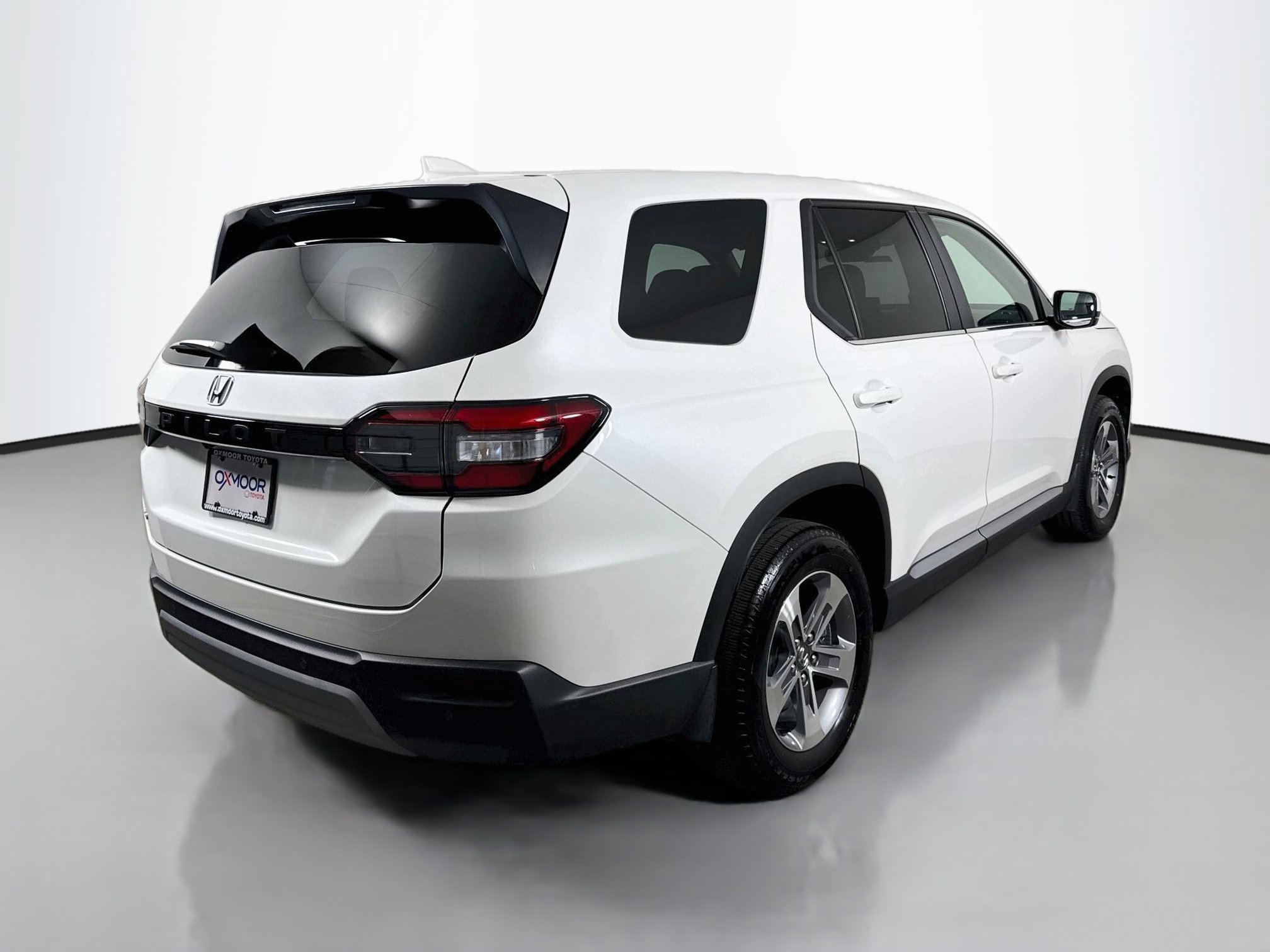 Used 2025 Honda Pilot EX-L image 7