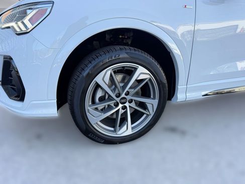 New 2025 Audi Q3 2.0T Premium image 11