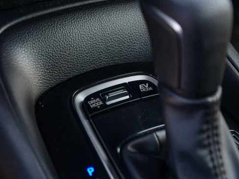 Used 2024 Toyota Corolla SE FWD image 20