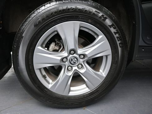 Used 2022 Toyota RAV4 XLE w/ Convenience Package AWD/4WD image 29