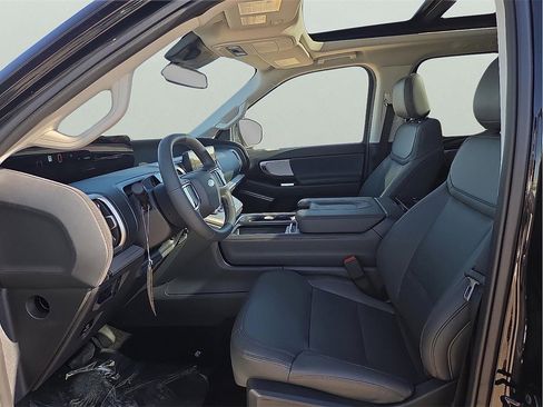 New 2025 Ford Expedition Max Active image 12