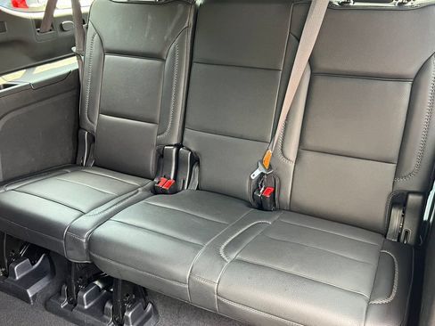 Used 2021 GMC Yukon XL Denali AWD/4WD image 9