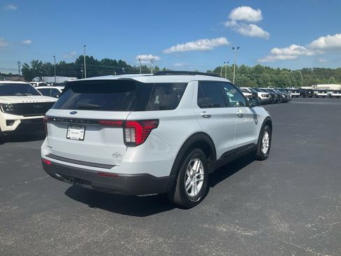 New 2026 Ford Explorer Active RWD image 5