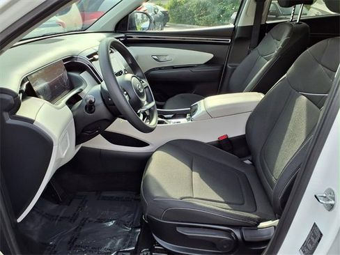 Certified 2024 Hyundai Tucson SE image 13