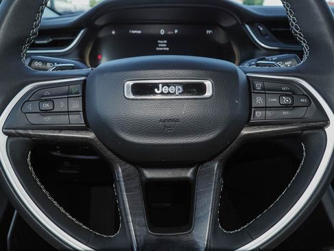 Used 2023 Jeep Grand Cherokee L Limited AWD/4WD image 33