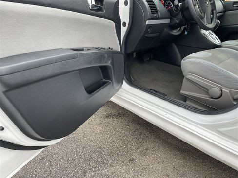 Used 2011 Nissan Sentra 2.0 SR image 14