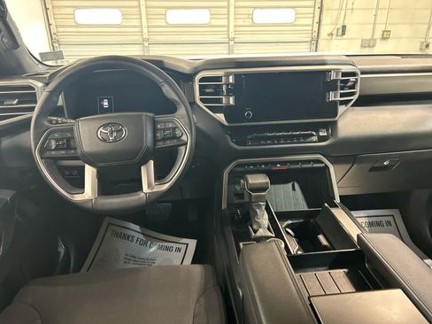 Used 2025 Toyota Sequoia SR5 AWD/4WD image 4