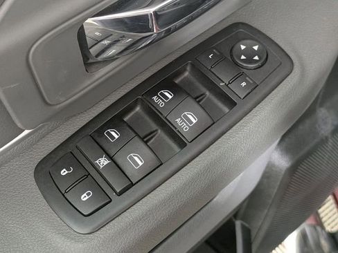 Used 2018 RAM 1500 Big Horn AWD/4WD image 15