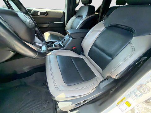 Used 2024 Ford Bronco Wildtrak AWD/4WD image 11