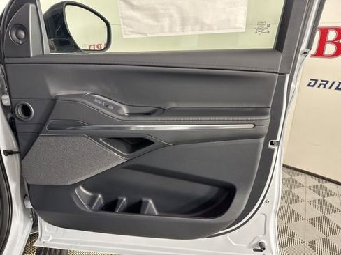 New 2025 Lincoln Navigator L Reserve w/ Jet Appearance Package image 23