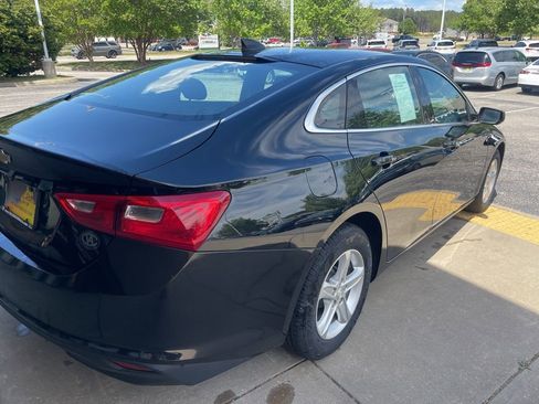 Used 2023 Chevrolet Malibu LS FWD image 4