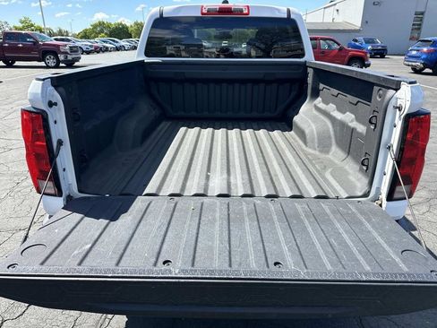 Used 2023 Chevrolet Colorado LT RWD image 10
