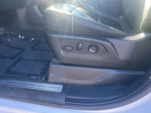 Certified 2025 Chevrolet Silverado 2500 LTZ w/ LTZ Premium Package image 17