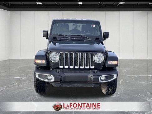 Used 2019 Jeep Wrangler Unlimited Sahara image 8