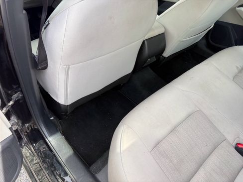 Used 2025 Nissan Altima 2.5 SV FWD image 17
