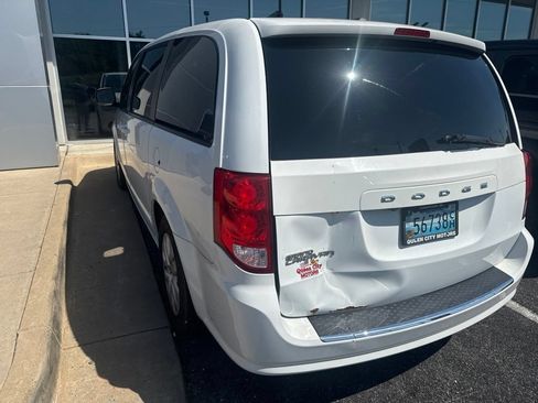 Used 2018 Dodge Grand Caravan SE w/ UConnect Hands-Free Group FWD image 5