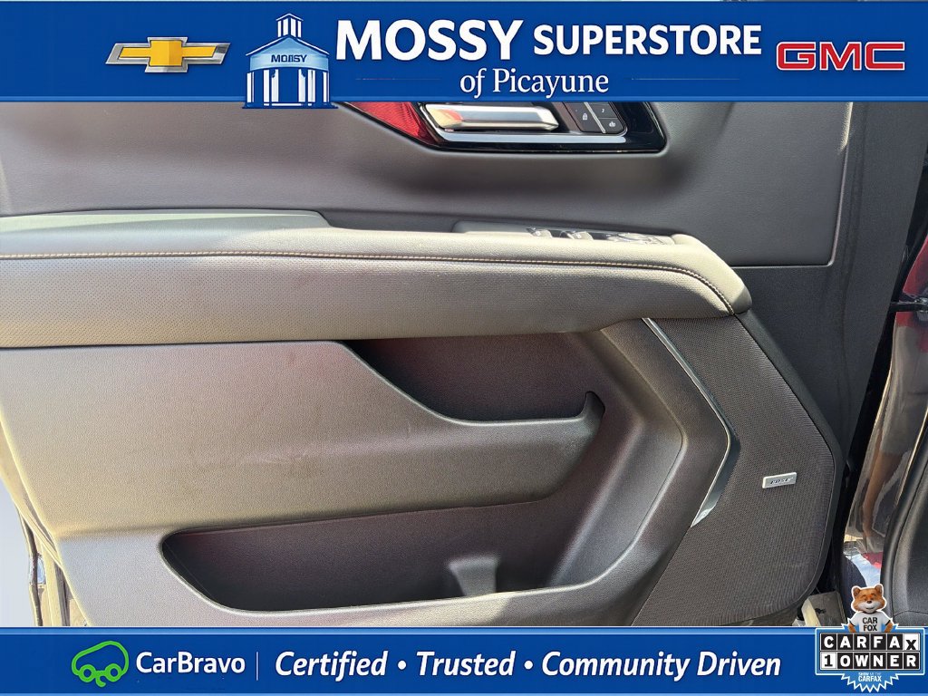 Certified 2026 Chevrolet Suburban Premier AWD/4WD image 13