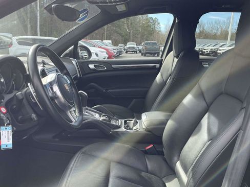Used 2014 Porsche Cayenne image 25