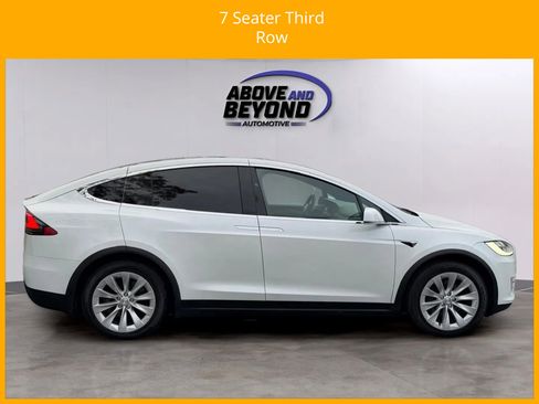 Used 2020 Tesla Model X Long Range image 11