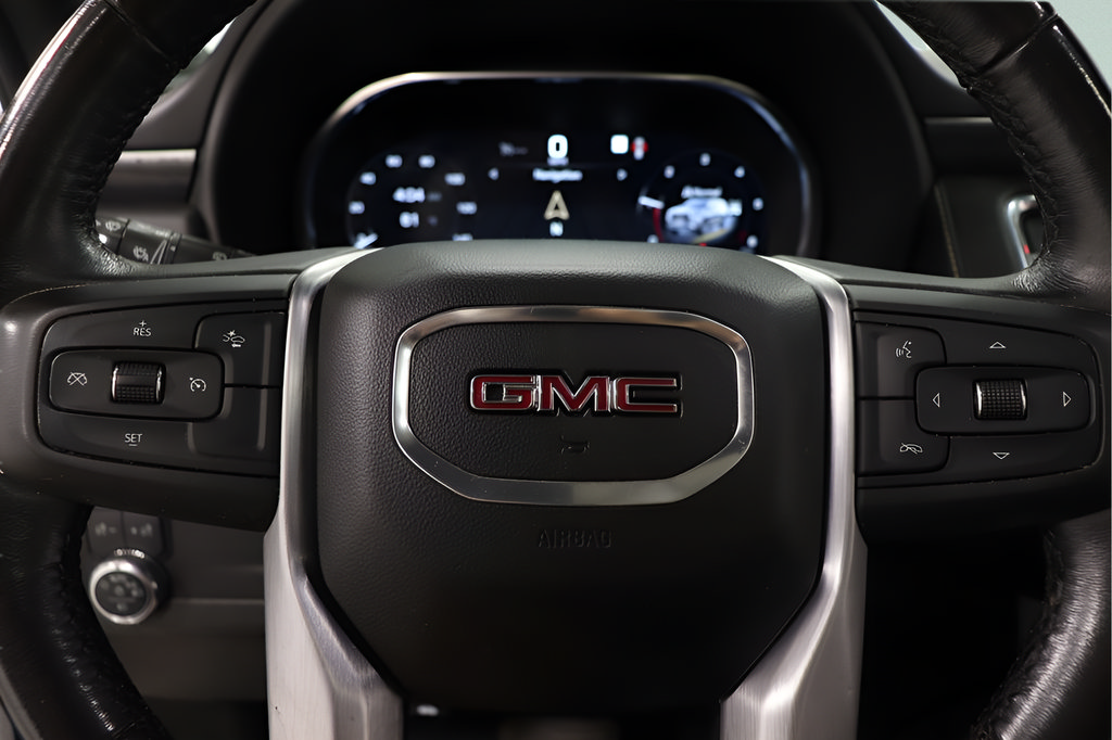 Used 2023 GMC Yukon XL SLT AWD/4WD image 14