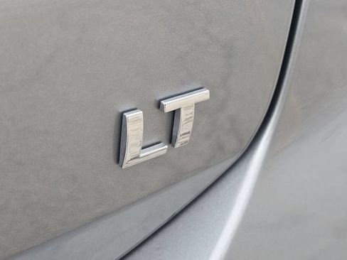 Used 2024 Chevrolet Equinox LT w/ LPO, Floor Liner Package FWD image 9