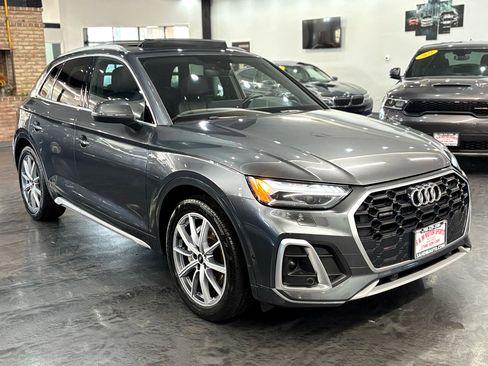 Used 2022 Audi Q5 e Prestige w/ Prestige Package image 8