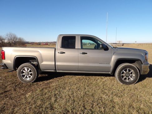 Used 2017 GMC Sierra 1500 4x4 Double Cab w/ Sierra Convenience Package image 5
