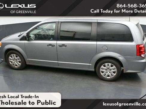 Used 2019 Dodge Grand Caravan SE FWD image 23